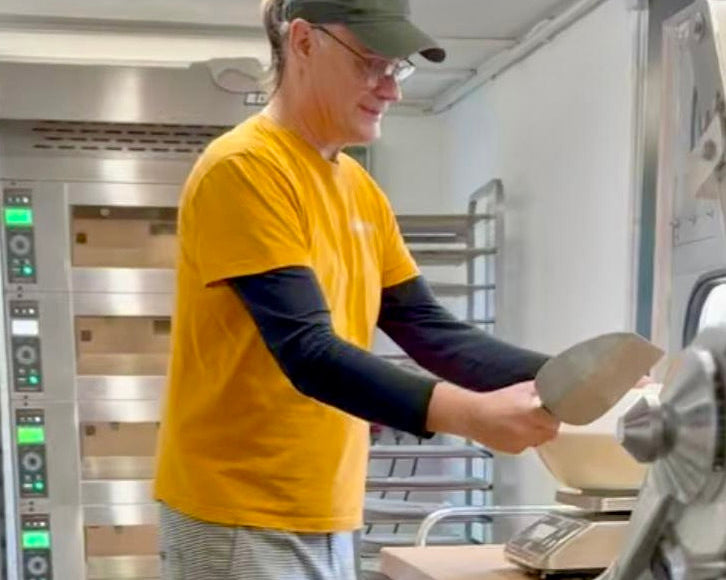 Warum das Backen von Kaffeekirsche-Tonka-Gebäck mehr über Erfolg verrät als ein Foto im Ferrari